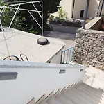 Petra Appartement *